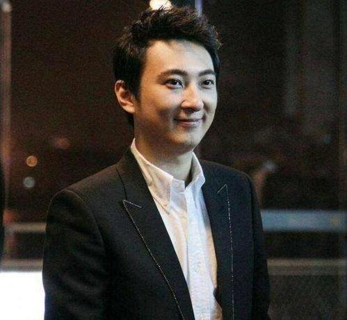 吃瓜博主娱乐圈是谁啊,揭秘“吃瓜博主娱乐圈”背后的神秘力量  第3张